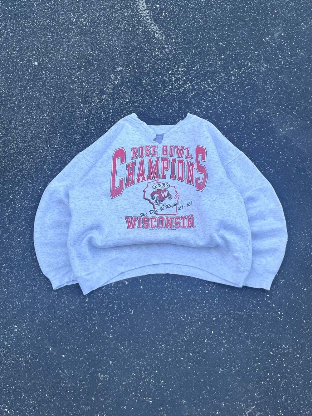 Vintage 1994 Wisconsin Badgers Rose Bowl Champions Sweatshirt Gray